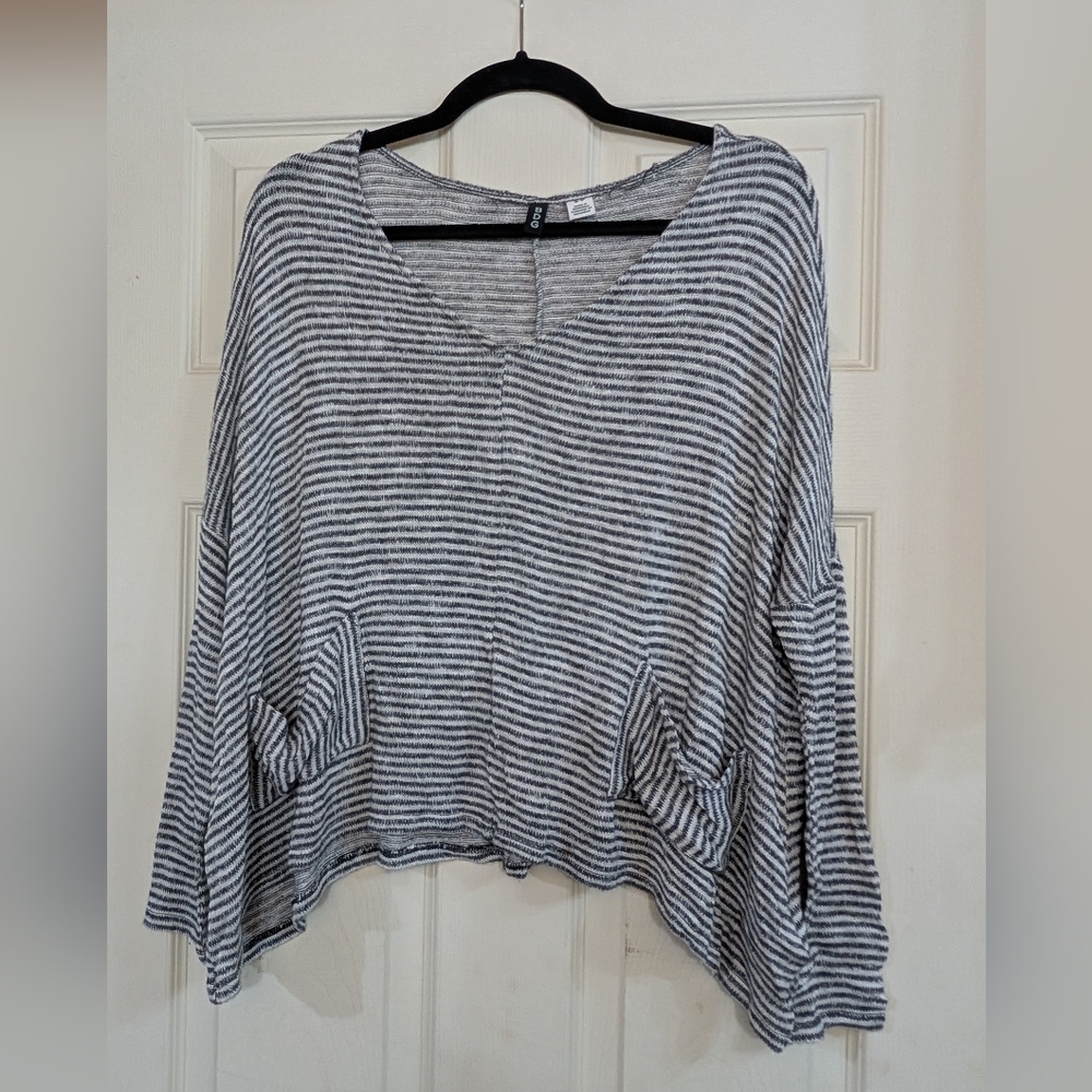 Knit Long Sleeve Striped Top S (T12)